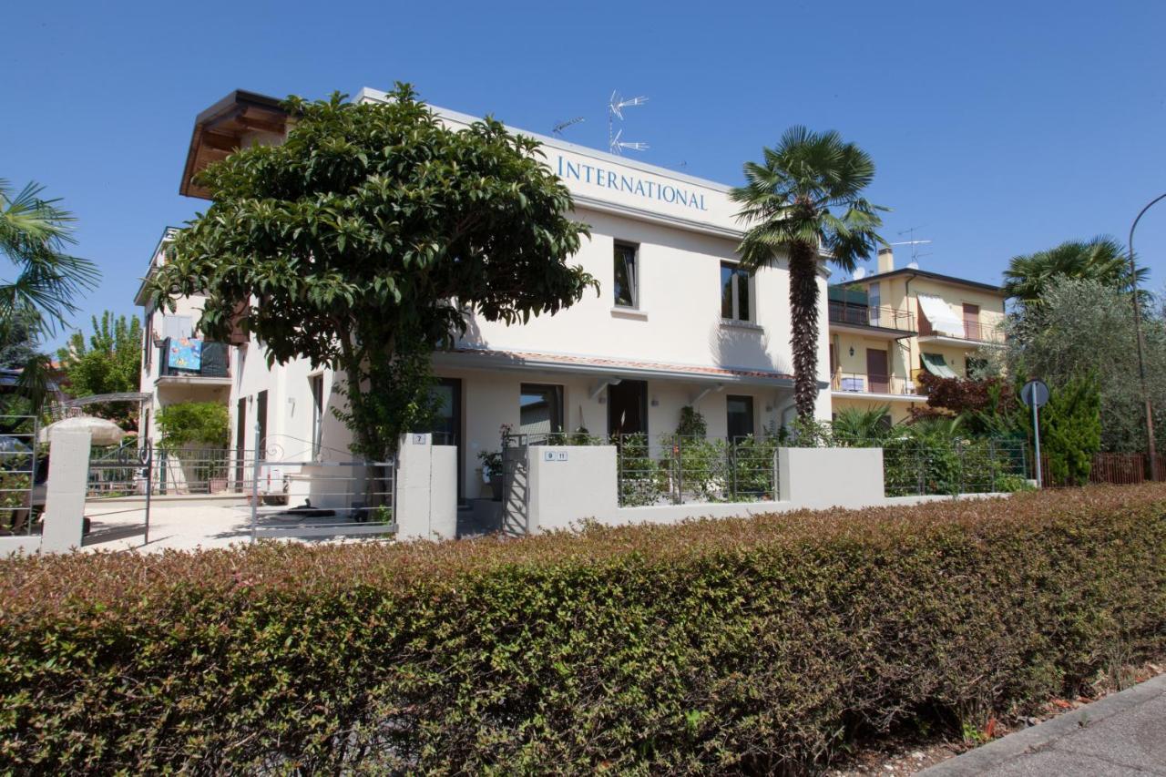 International Rooms & Apartments Sirmione Exterior photo