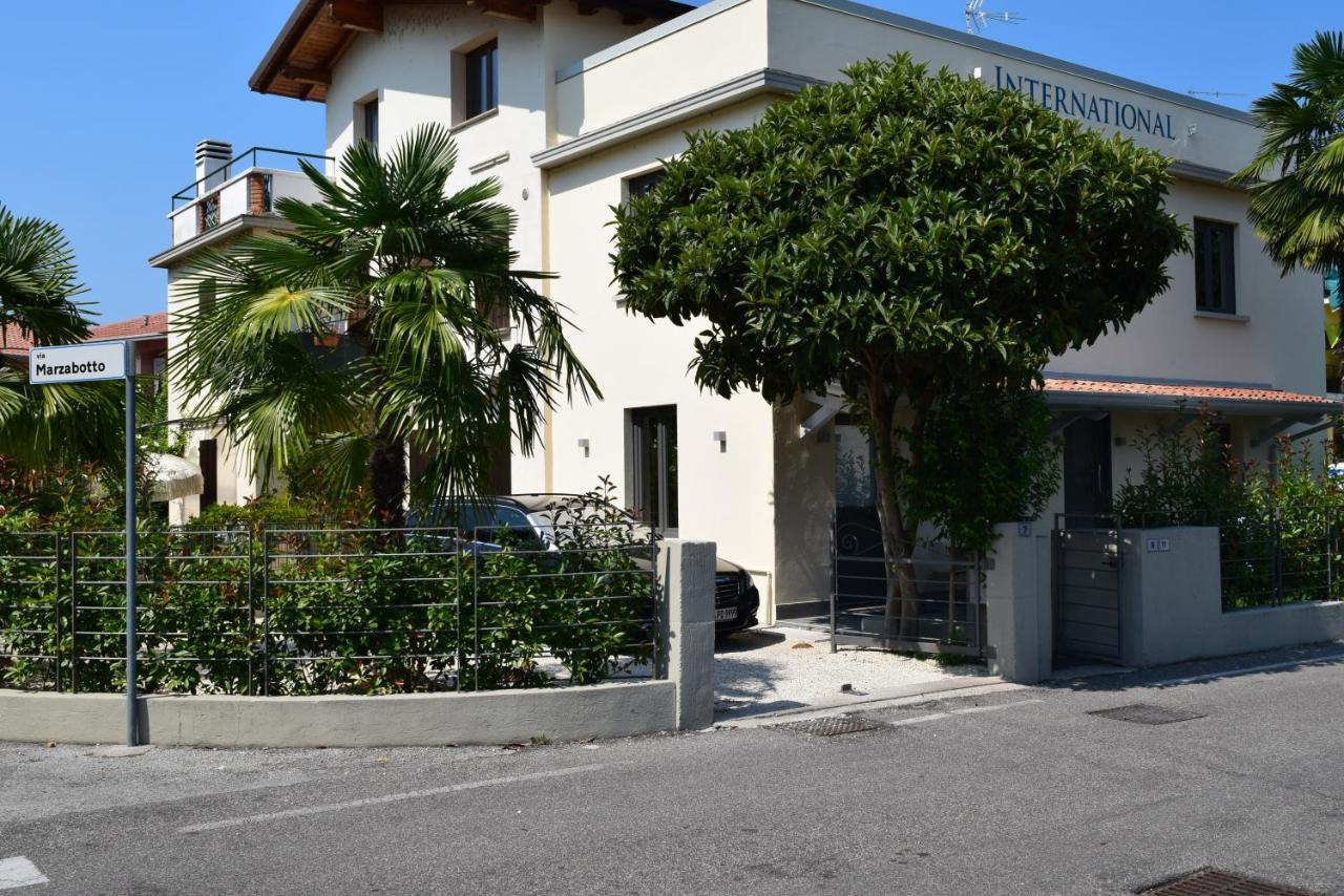 International Rooms & Apartments Sirmione Exterior photo