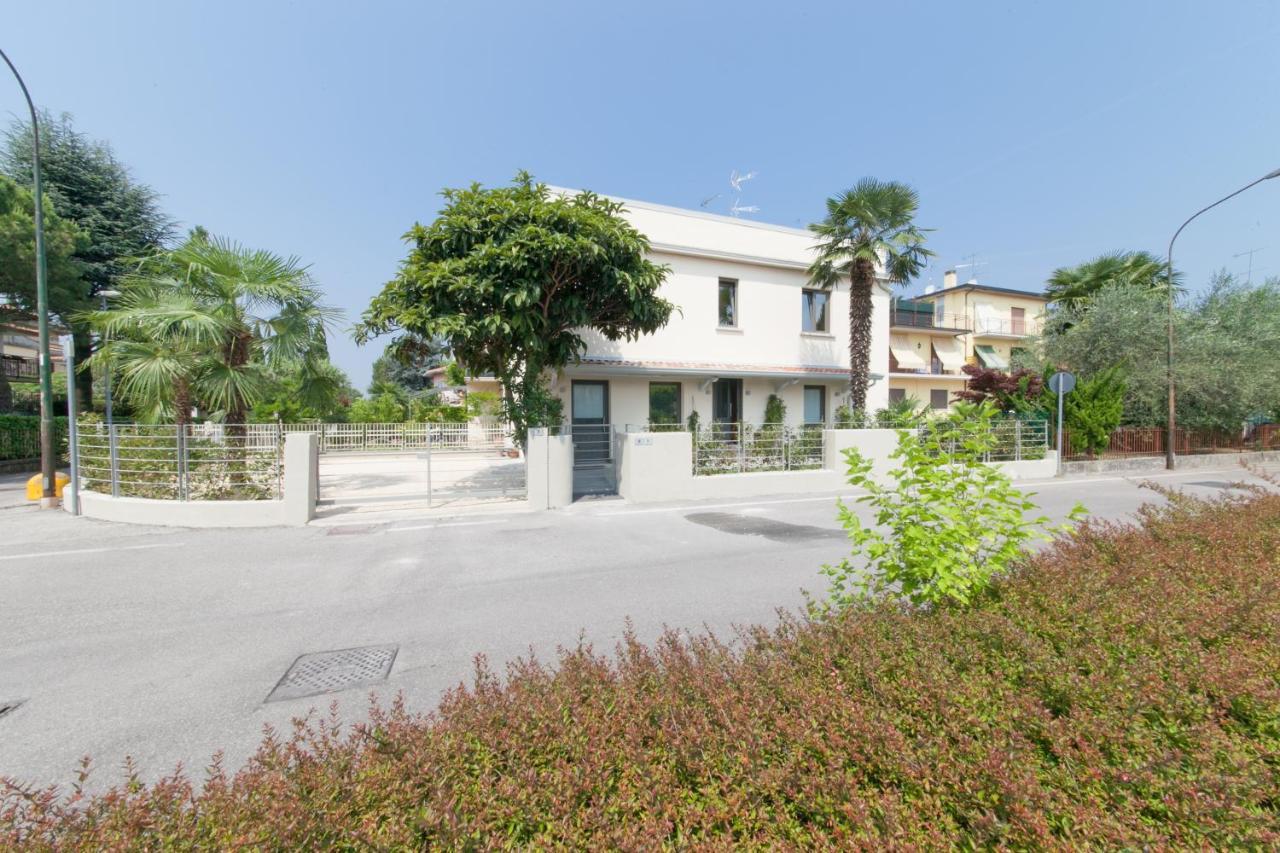 International Rooms & Apartments Sirmione Exterior photo