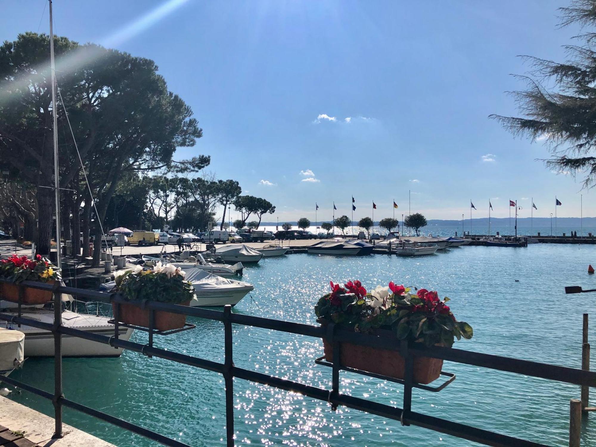 International Rooms & Apartments Sirmione Exterior photo