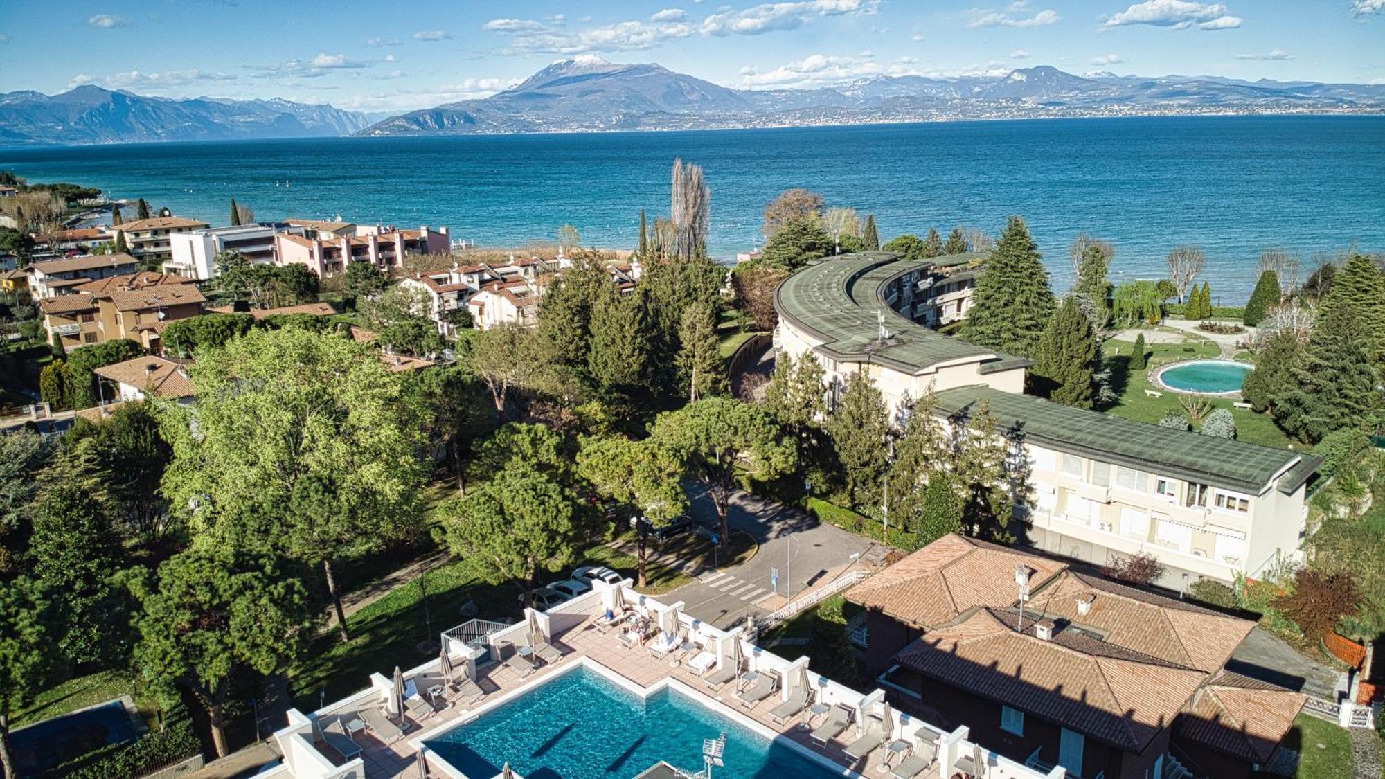 International Rooms & Apartments Sirmione Exterior photo